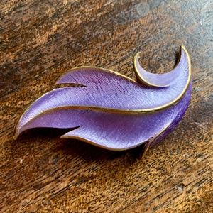 Vintg JJ Jonette Enameled Purple Leaf/Feather Pin